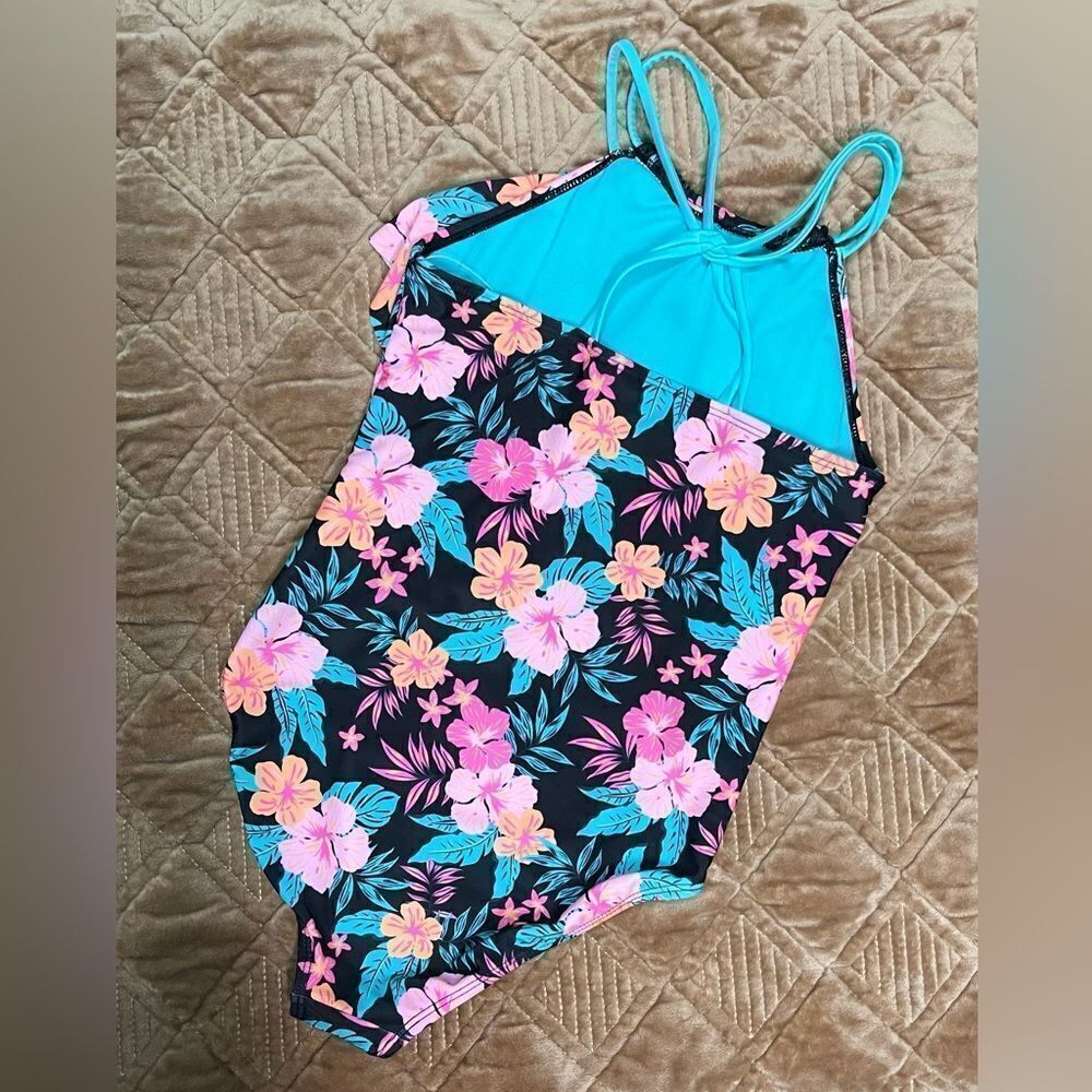 EUC Girl’s one piece swimsuit.  Beautiful Hawaiian print and bright colors. - Picture 3 of 4